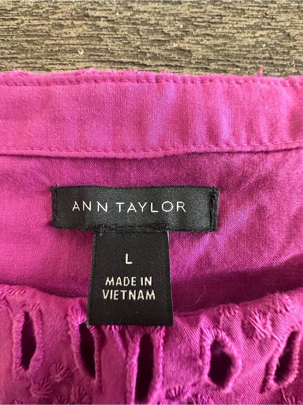 Ann Taylor Hot Pink Crochet Sleeveless Camisole - Picture 4 of 8